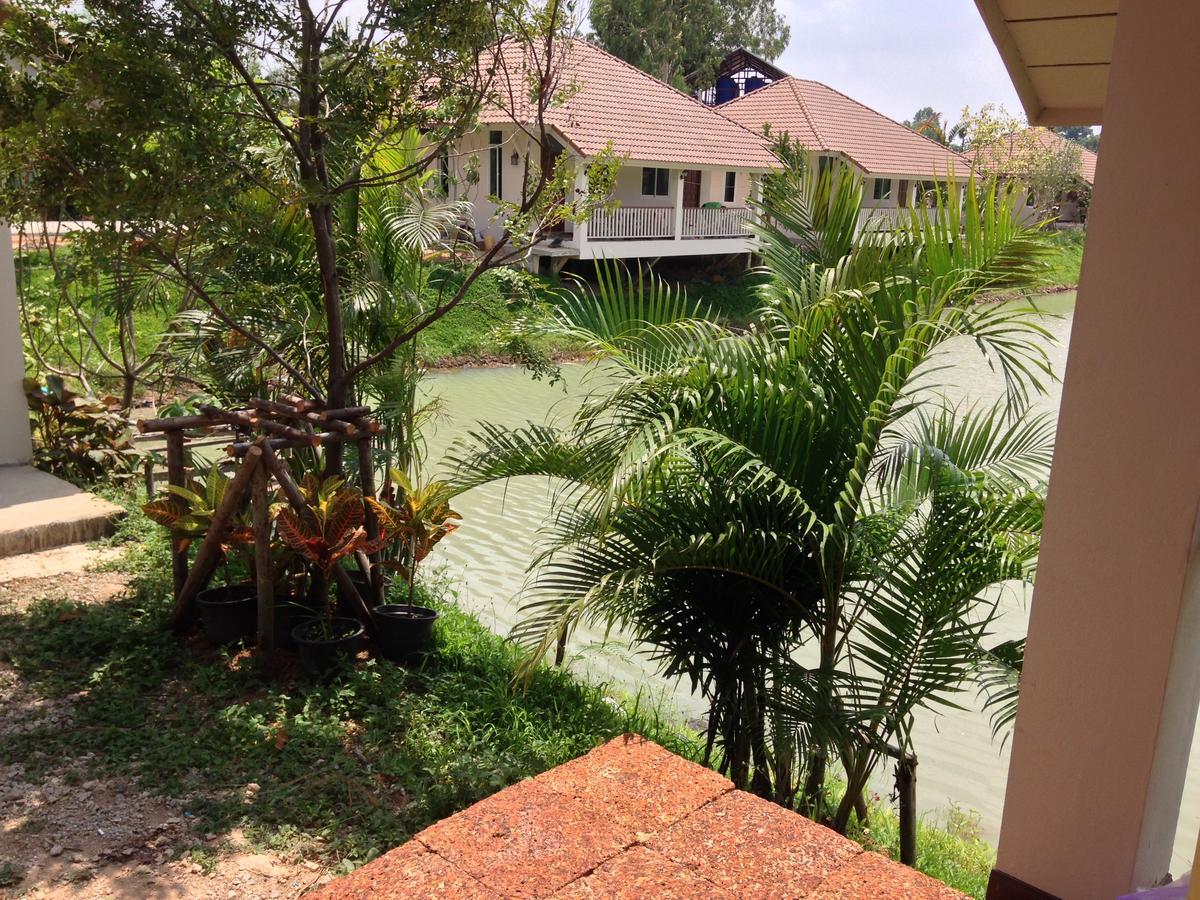 Pirom Lake&Resort Si Maha Phot Exterior foto