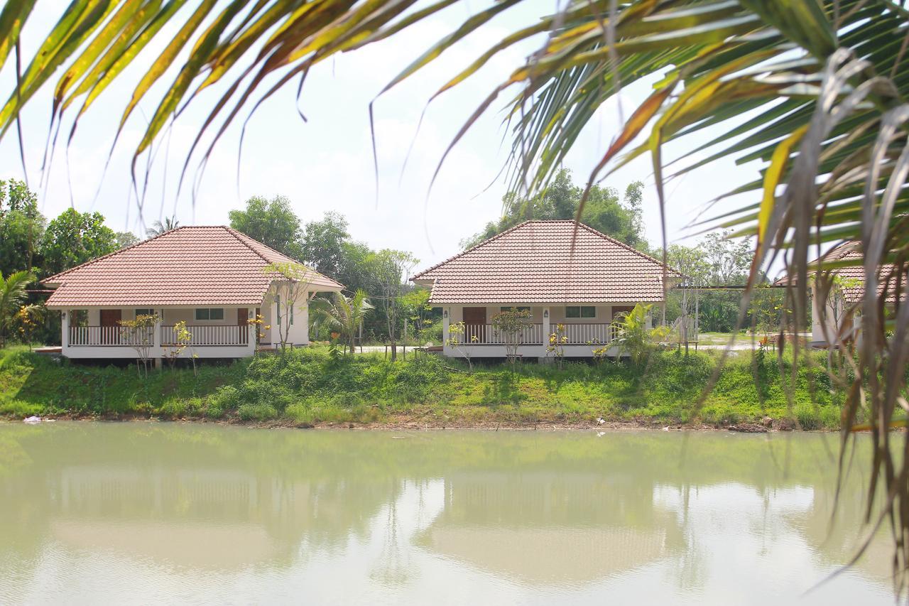 Pirom Lake&Resort Si Maha Phot Exterior foto