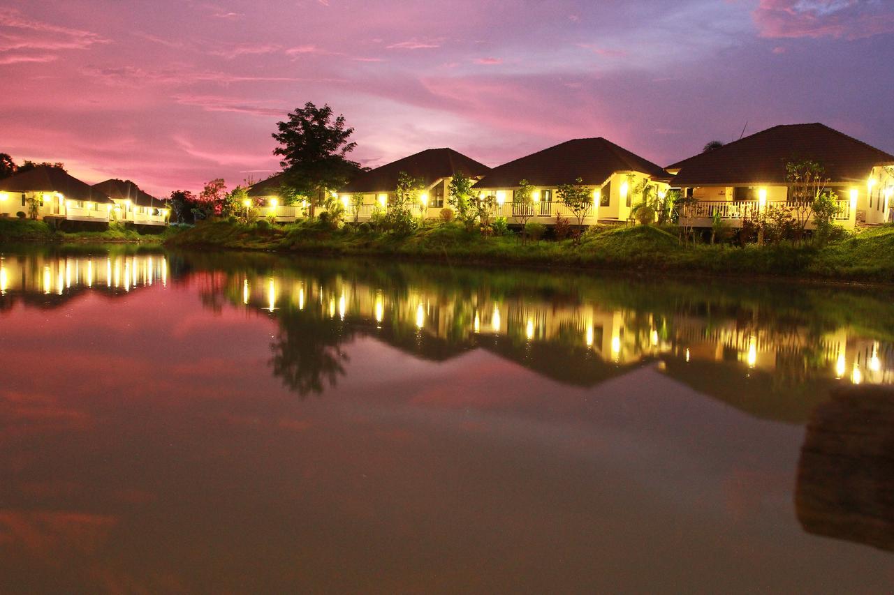 Pirom Lake&Resort Si Maha Phot Exterior foto