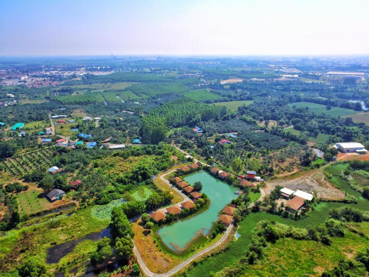 Pirom Lake&Resort Si Maha Phot Exterior foto